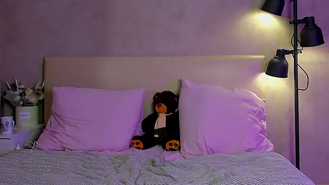 Snapshot of _ice_ba_by chatting on October 25, 2025, 7:30 pm  ice ba by online show from October 25, 2025, 7:30 pm