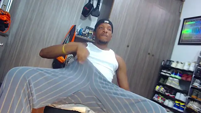 bigdickxblackx online show from May 5, 2026, 10:40 pm