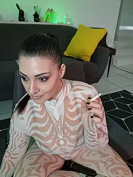 AryaSummersReal online show from June 14, 2026, 8:05 am