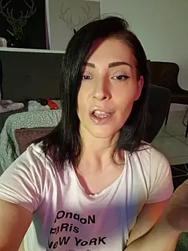 AryaSummersReal online show from July 29, 2026, 7:39 am