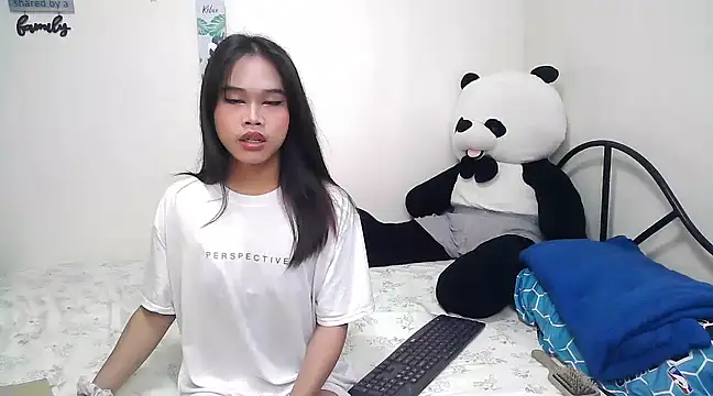 rihanna22 online show from March 1, 2025, 7:08 am