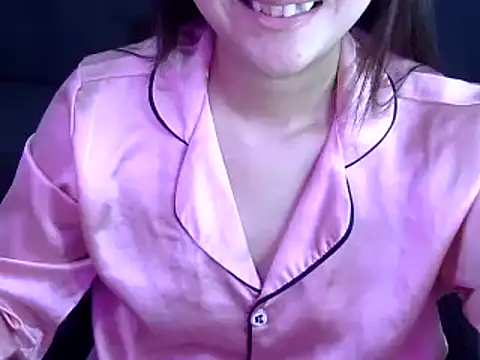 Snapshot of Bee_2k chatting on October 3, 2025, 4:31 am Bee 2k online show from October 3, 2025, 4:31 am