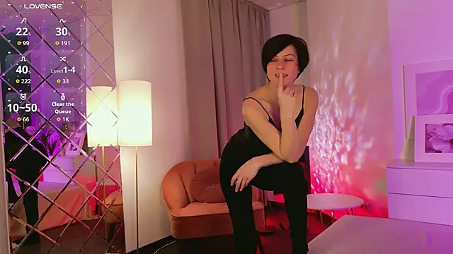 LorenDaze online show from February 4, 2026, 7:36 am