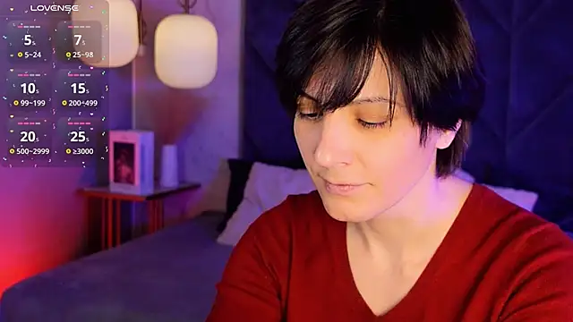 LorenDaze online show from May 6, 2026, 6:19 am