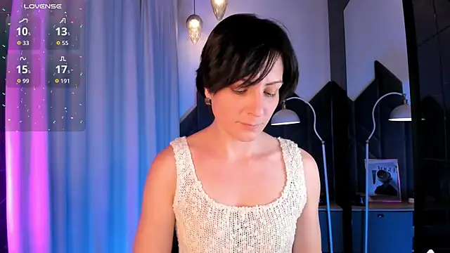 LorenDaze online show from June 9, 2026, 2:17 pm