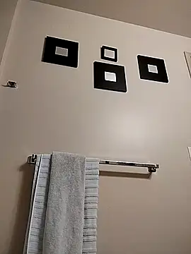 eatmeplease44 online show from January 9, 2026, 10:44 pm