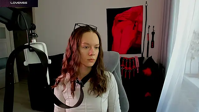 DivineBite online show from May 9, 2026, 3:06 pm