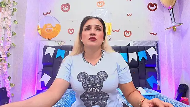 Snapshot of _carolina_fox chatting on September 23, 2025, 3:09 am  carolina fox online show from September 23, 2025, 3:09 am