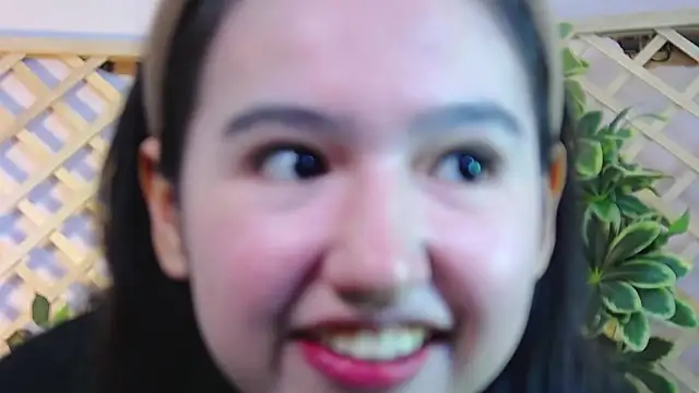 Snapshot of Pinkie_Princes chatting on September 28, 2025, 3:12 am Pinkie Princes online show from September 28, 2025, 3:12 am