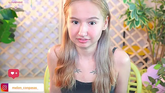 Snapshot of Pinkie_Princes chatting on October 20, 2025, 3:51 am Pinkie Princes online show from October 20, 2025, 3:51 am