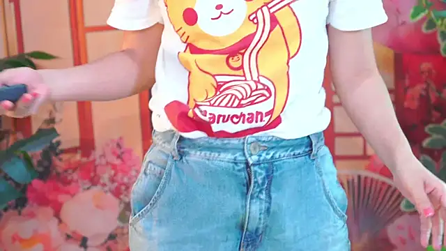 Pinkie Princes online show from November 14, 2025, 2:54 am