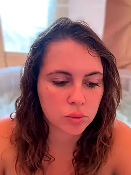 Snapshot of Samantha_official chatting on October 8, 2025, 8:34 am Samantha official online show from October 8, 2025, 8:34 am