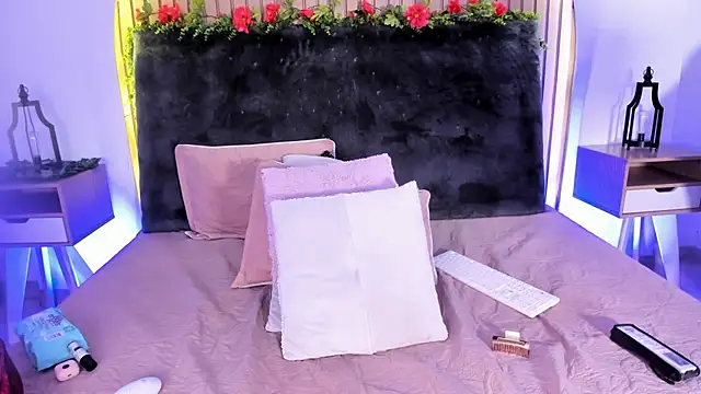 Karlagonzales  online show from January 12, 2025, 9:19 pm