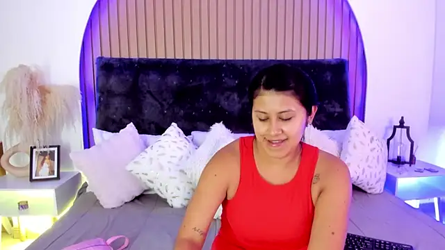 Karlagonzales  online show from August 4, 2026, 7:27 pm