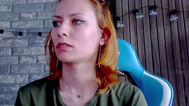 karo123421 online show from February 16, 2025, 9:04 am