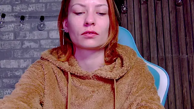 karo123421 online show from February 18, 2025, 4:04 am