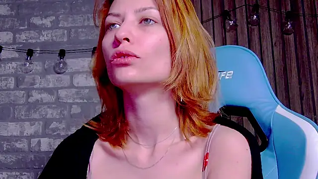 karo123421 online show from February 19, 2025, 4:55 am
