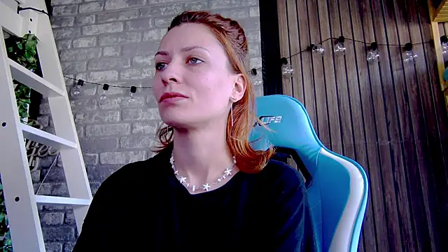 karo123421 online show from March 3, 2025, 11:22 am