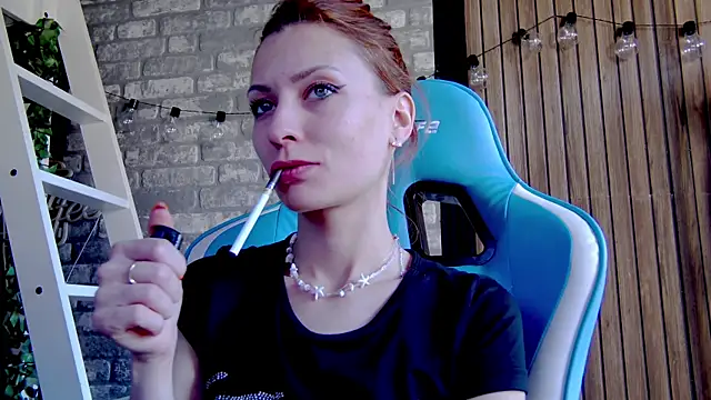 karo123421 online show from March 4, 2025, 1:17 pm