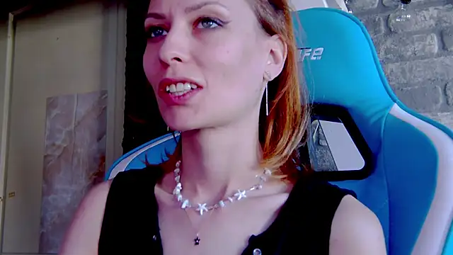 karo123421 online show from March 7, 2025, 6:57 am