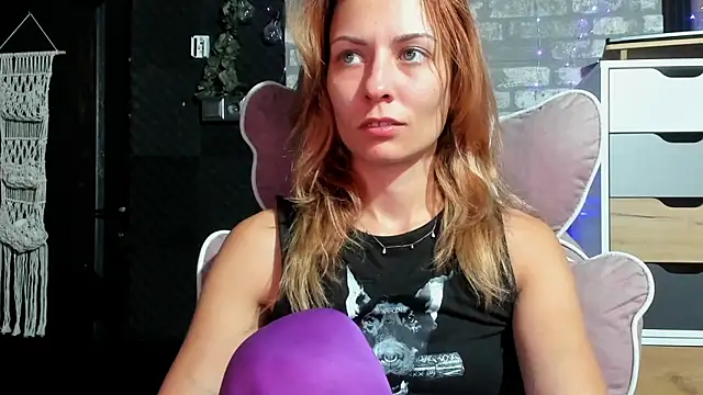 karo123421 online show from July 27, 2026, 7:54 pm