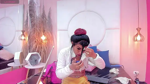 Snapshot of SilvanaCapelli chatting on January 24, 2025, 11:26 am SilvanaCapelli online show from January 24, 2025, 11:26 am