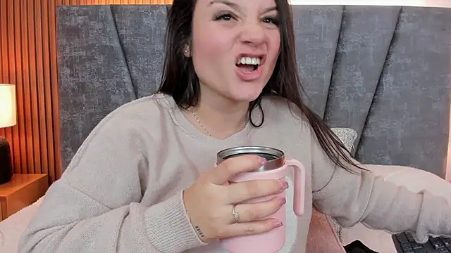 Snapshot of Falak_sweett_ chatting on January 16, 2025, 3:35 pm Falak sweett online show from January 16, 2025, 3:35 pm