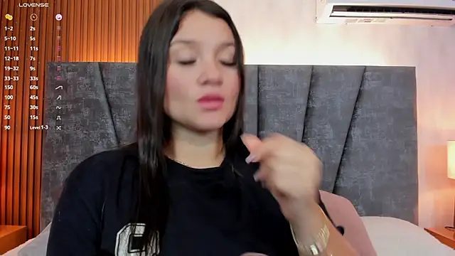 Snapshot of Falak_sweett_ chatting on February 18, 2025, 12:17 pm Falak sweett online show from February 18, 2025, 12:17 pm