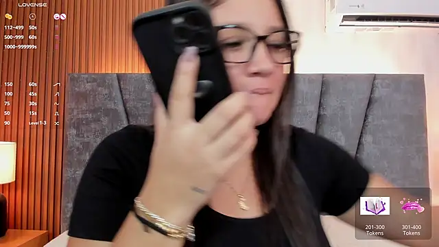 Snapshot of Falak_sweett_ chatting on February 22, 2025, 3:25 pm Falak sweett online show from February 22, 2025, 3:25 pm