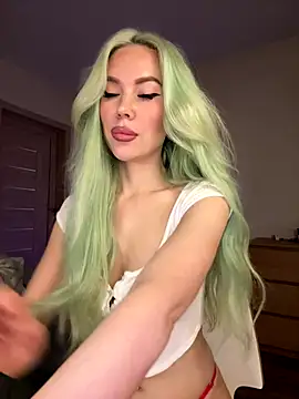 Snapshot of xDinnax chatting on September 23, 2025, 4:32 pm xDinnax online show from September 23, 2025, 4:32 pm