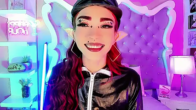 LeyXandrabraz online show from July 20, 2026, 8:11 pm