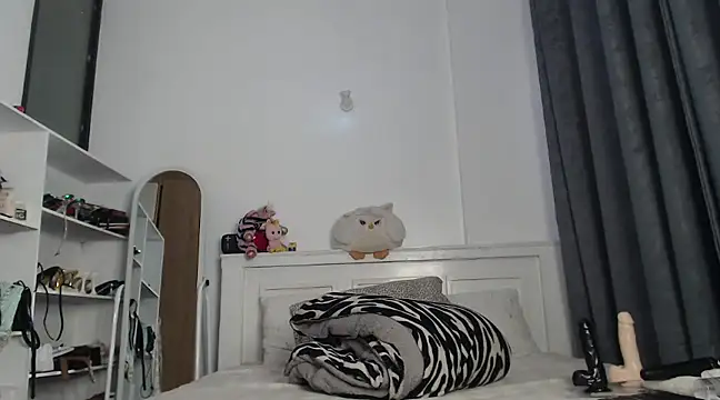 Snapshot of peeky_pinky chatting on February 5, 2025, 6:02 am peeky pinky online show from February 5, 2025, 6:02 am