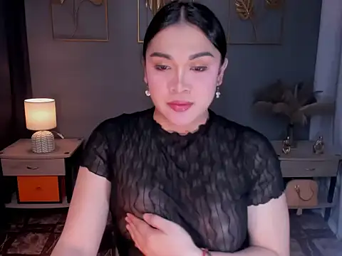 MaxeneCullens online show from October 29, 2025, 4:26 am