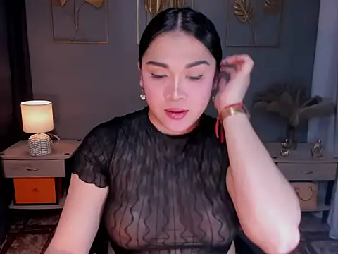 MaxeneCullens online show from November 5, 2025, 5:29 am