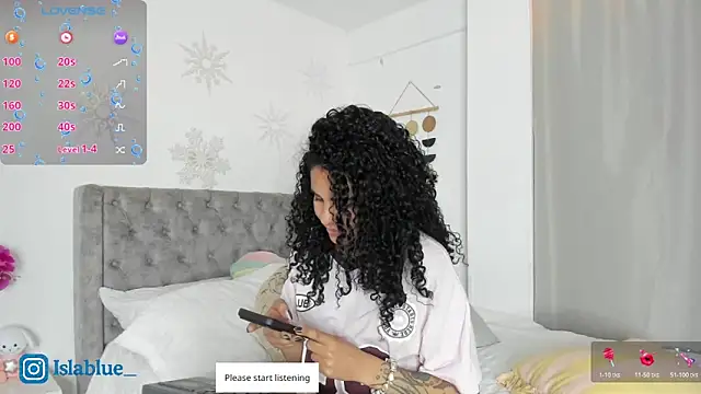 Kianna   online show from June 18, 2026, 12:33 am
