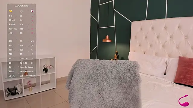 Snapshot of Veronicalanx1 chatting on October 28, 2025, 12:09 pm Veronicalanx1 online show from October 28, 2025, 12:09 pm