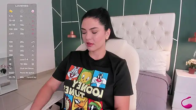 Snapshot of Veronicalanx1 chatting on October 31, 2025, 12:17 pm Veronicalanx1 online show from October 31, 2025, 12:17 pm