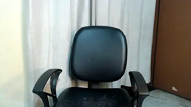 HOT CHILLY online show from March 4, 2025, 7:51 am