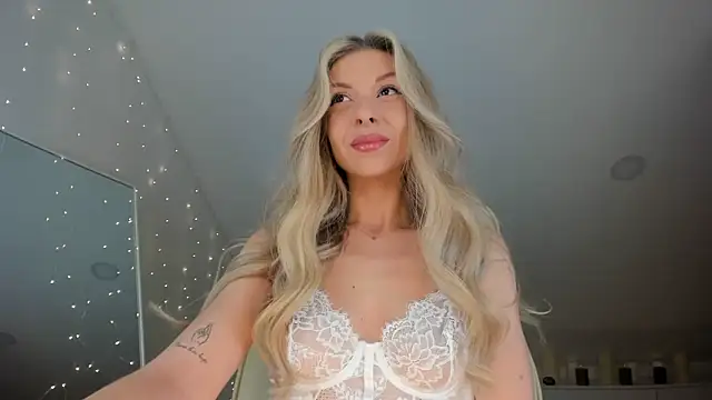 Snapshot of Maya_Goddess chatting on March 8, 2026, 12:19 am Maya Goddess online show from March 8, 2026, 12:19 am