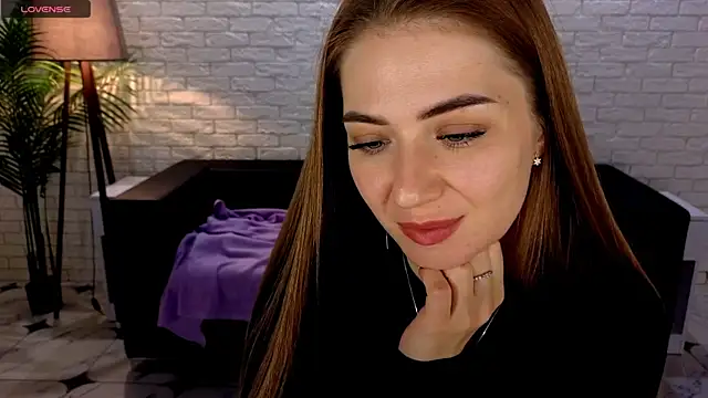 Adelyna Bird online show from February 27, 2025, 10:48 am