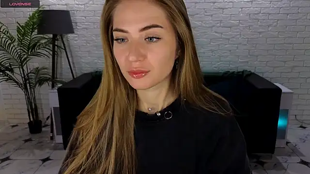 Adelyna Bird online show from September 19, 2025, 6:59 am