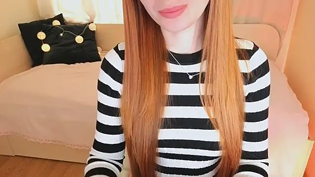 Adelyna Bird online show from December 18, 2025, 7:36 am