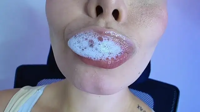 lisbet21x online show from February 19, 2026, 8:27 pm