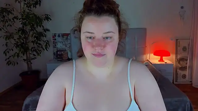 PolinaSalvatore online show from June 28, 2026, 9:54 pm