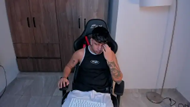 Jake simons online show from November 21, 2025, 7:12 pm