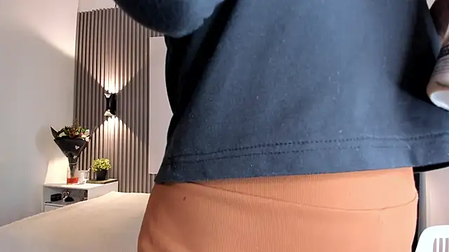 Snapshot of Zafiiraa chatting on October 29, 2025, 12:18 pm Zafiiraa online show from October 29, 2025, 12:18 pm