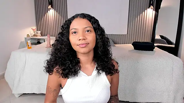 Zafiiraa online show from May 9, 2026, 3:45 am