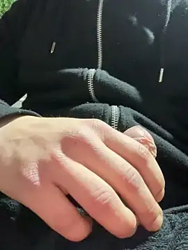 Snapshot of simoninside25 chatting on December 22, 2025, 5:10 pm simoninside25 online show from December 22, 2025, 5:10 pm