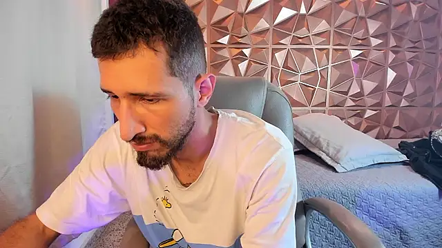 Snapshot of sam_bisex chatting on March 18, 2026, 4:26 am sam bisex online show from March 18, 2026, 4:26 am