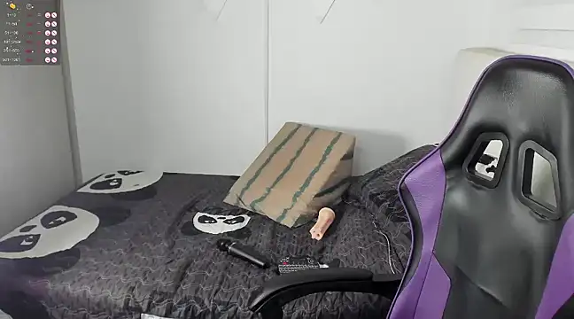 santy7v7 online show from December 20, 2024, 4:25 pm